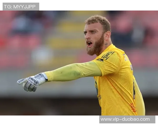 神奇扑救亚当斯禁区内射门被迪格雷戈里奥神勇挡出精彩瞬间回顾